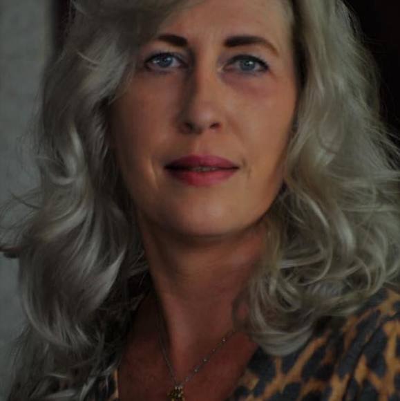 Meet your Posher, Nicole - Picture 1 of 1